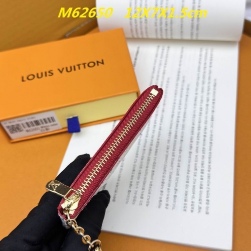 AAA--L...V... Wallets 4850