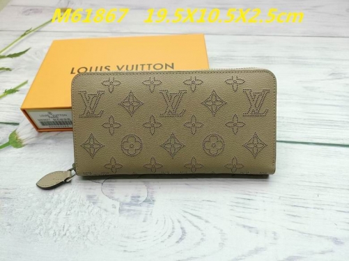 AAA--L...V... Wallets 1189