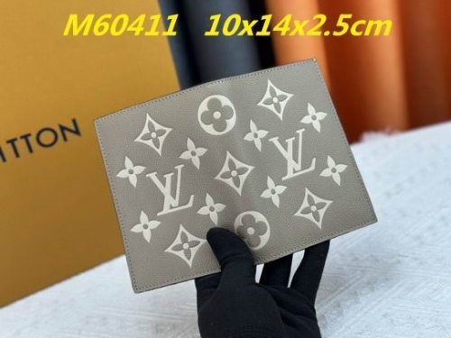 AAA--L...V... Wallets 4866