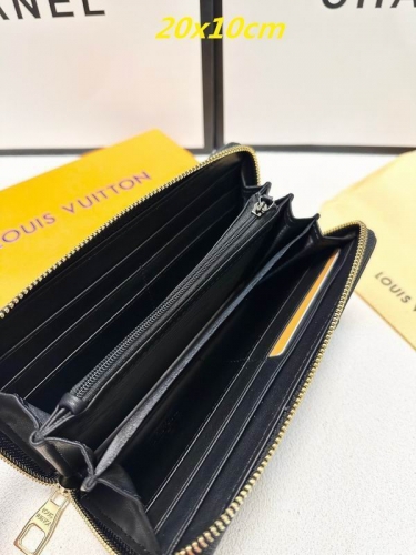 AAA--L...V... Wallets 4873