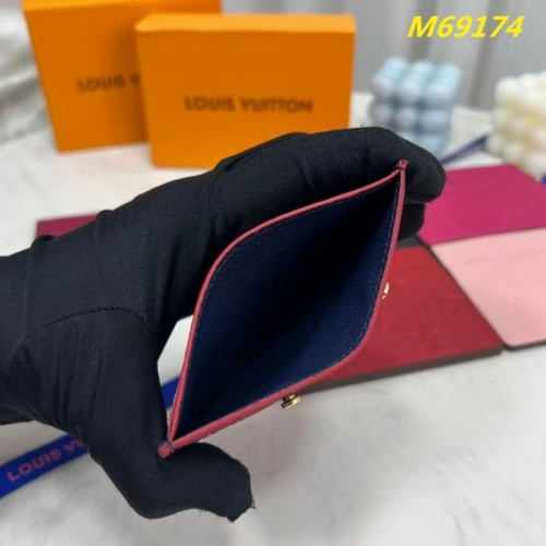 AAA--L...V... Wallets 5084