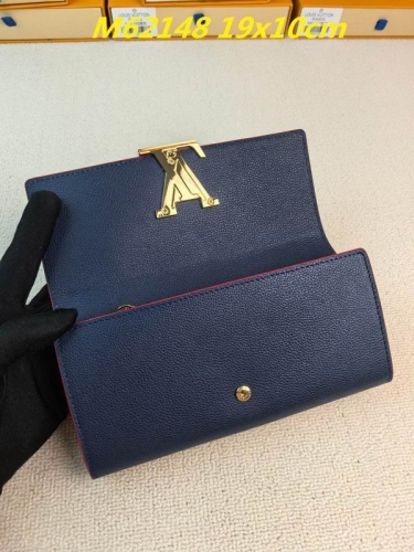 AAA--L...V... Wallets 5132