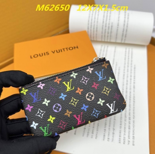 AAA--L...V... Wallets 4848