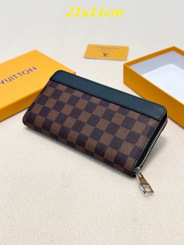 AAA--L...V... Wallets 4903