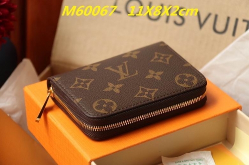 AAA--L...V... Wallets 1059