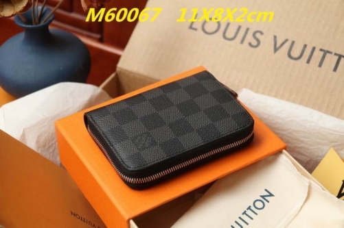 AAA--L...V... Wallets 1062