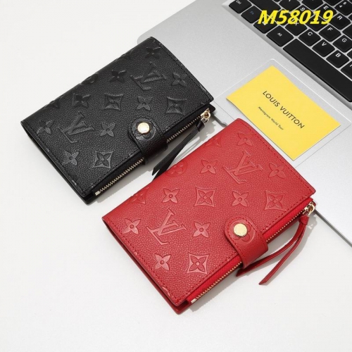 AAA--L...V... Wallets 4933