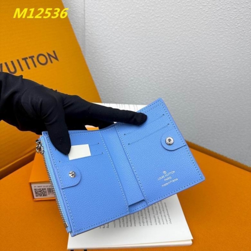 AAA--L...V... Wallets 4705