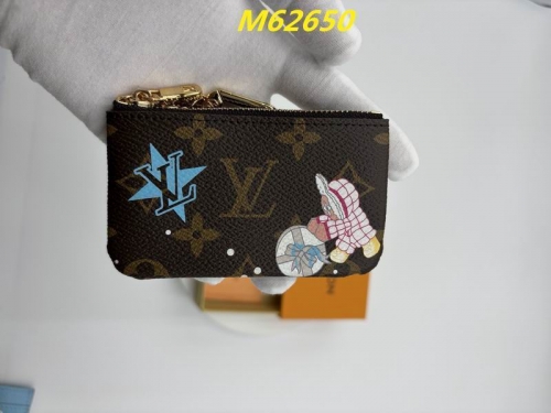 AAA--L...V... Wallets 4949