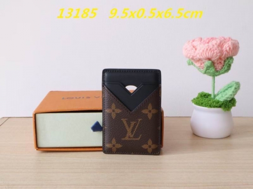 AAA--L...V... Wallets 4945