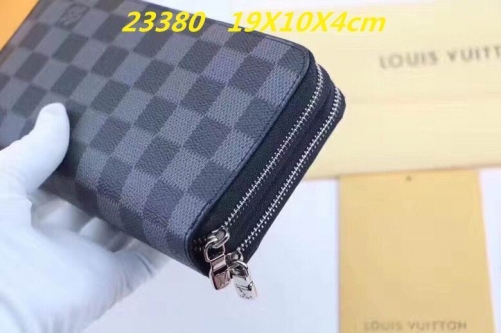 AAA--L...V... Wallets 1007