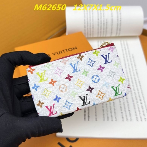 AAA--L...V... Wallets 4852