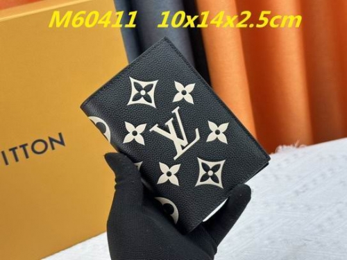 AAA--L...V... Wallets 4864