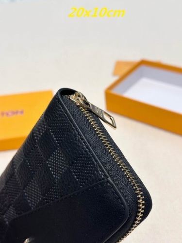 AAA--L...V... Wallets 4878