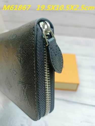 AAA--L...V... Wallets 1195
