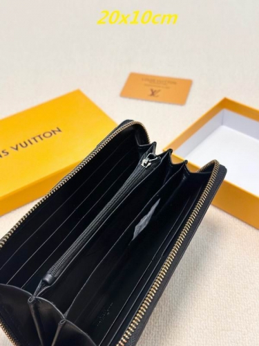 AAA--L...V... Wallets 4881