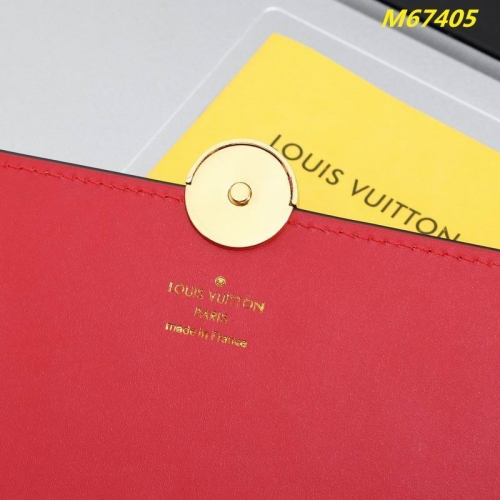 AAA--L...V... Wallets 5179