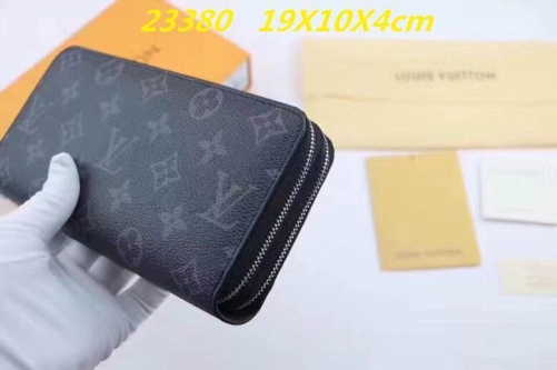 AAA--L...V... Wallets 1015