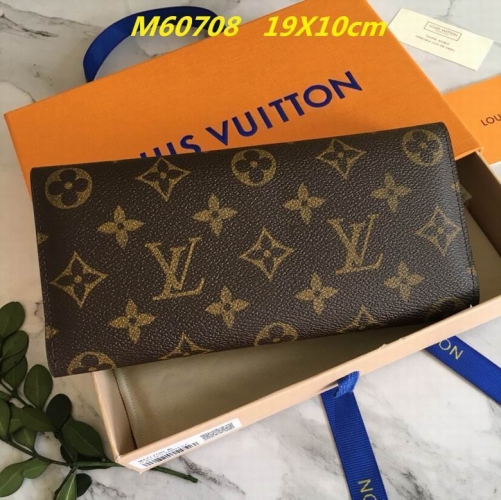 AAA--L...V... Wallets 1074