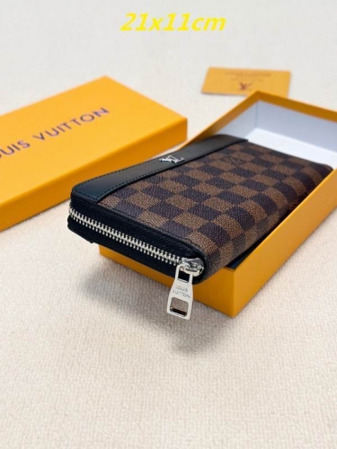 AAA--L...V... Wallets 4902