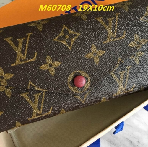AAA--L...V... Wallets 1071