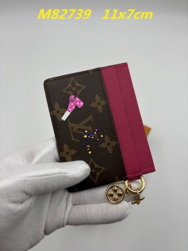 AAA--L...V... Wallets 5014