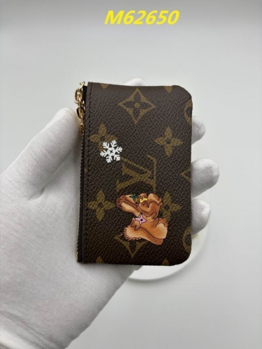 AAA--L...V... Wallets 4953
