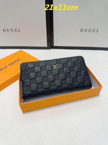 AAA--L...V... Wallets 4896