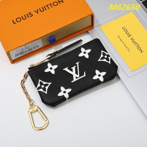 AAA--L...V... Wallets 5082