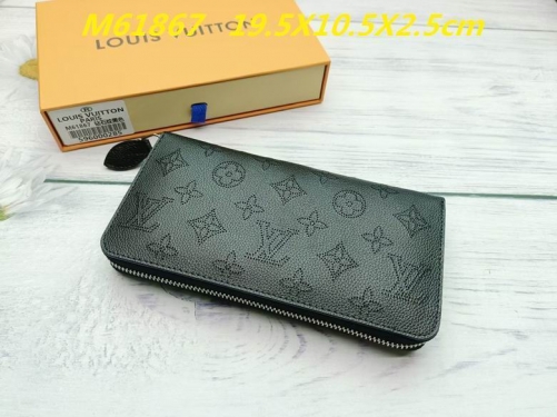 AAA--L...V... Wallets 1196