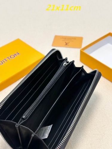 AAA--L...V... Wallets 4889