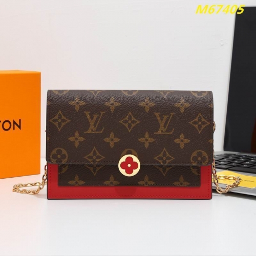 AAA--L...V... Wallets 5181