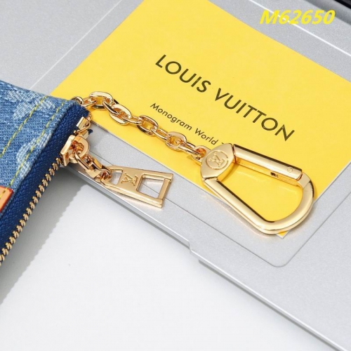 AAA--L...V... Wallets 5075