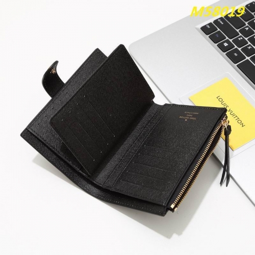 AAA--L...V... Wallets 4923