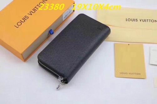 AAA--L...V... Wallets 1004