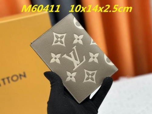 AAA--L...V... Wallets 4867
