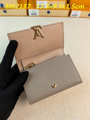 AAA--L...V... Wallets 5151