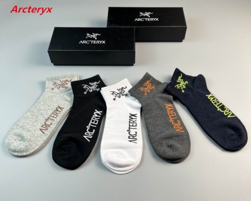 A.r.c.t.e.r.y.x. Socks 1095 Men/Women