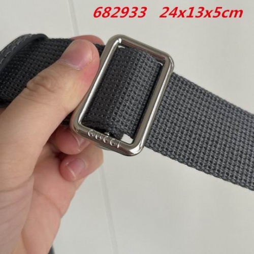 AAA -- G.u.c.c.i. Waistbag 10407