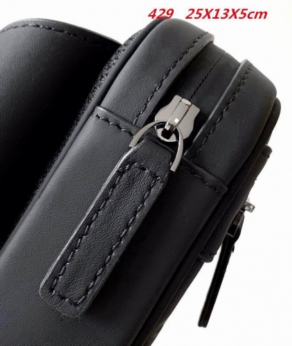 AAA -- G.u.c.c.i. Waistbag 10242