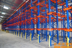 Drive-in pallet racking