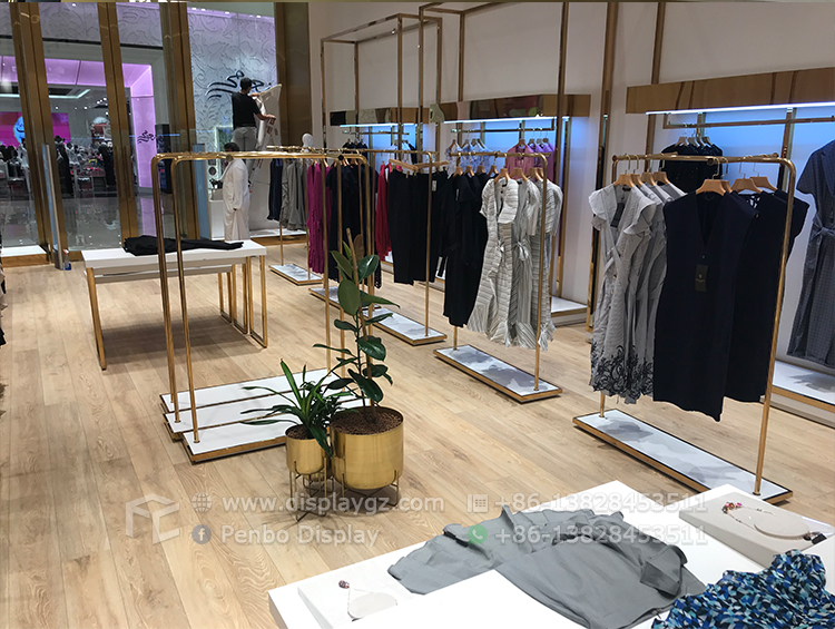Fashion Modern Small Decoration Clothes Stores Retail Shop Design