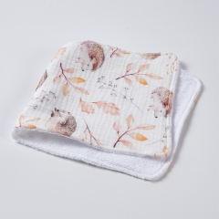 Custom animal print thick and absorbent 100% cotton muslin burp cloths for baby