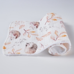 Custom animal print thick and absorbent 100% cotton muslin burp cloths for baby