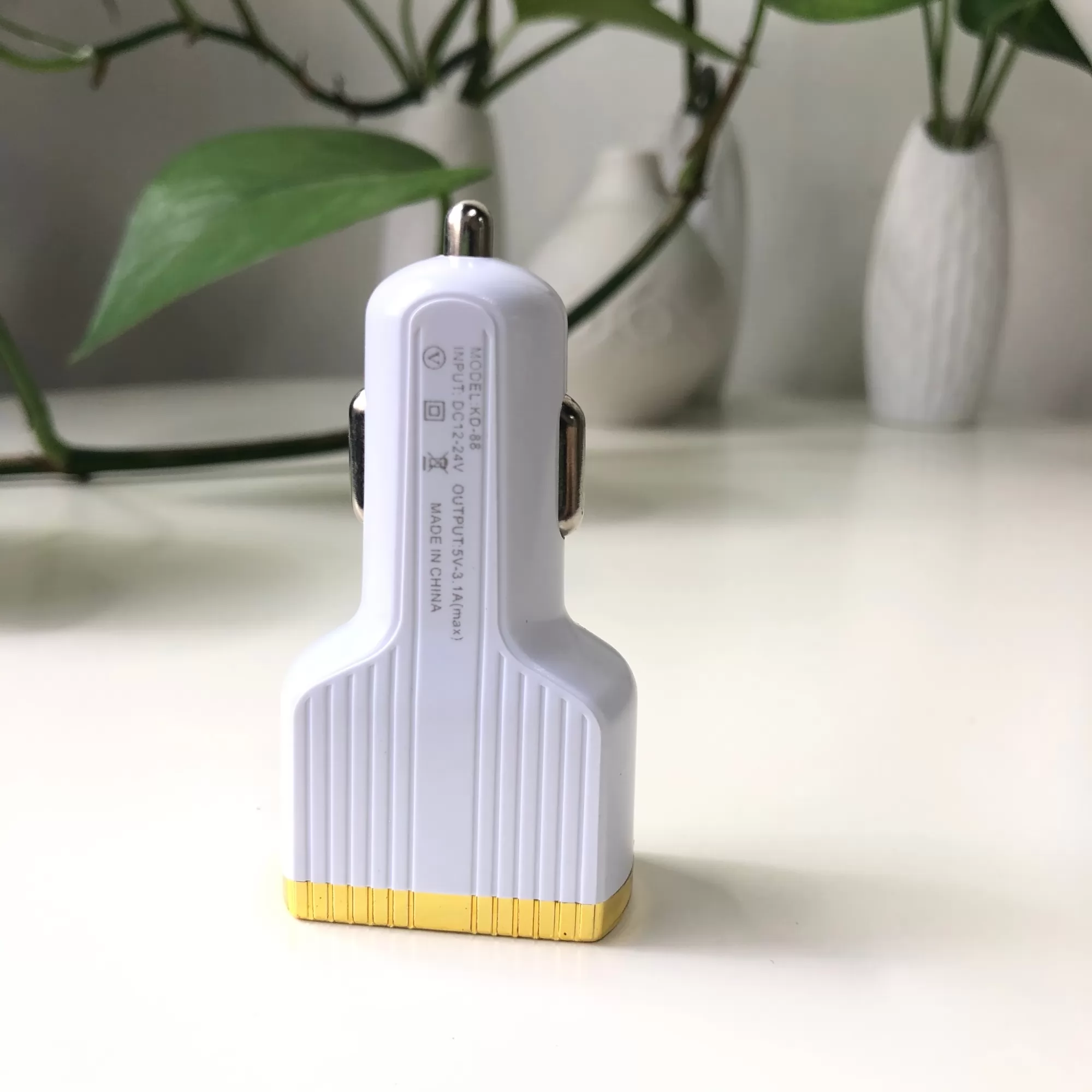 GK-CC007 White and Gold Car Charger