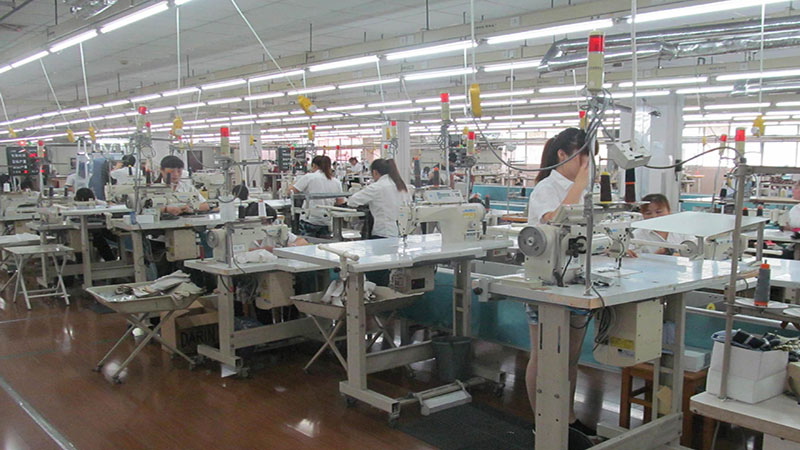 Small batch multi - batch garment production