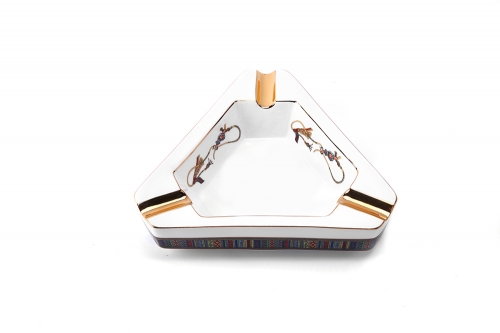 triangle cigar ashtray