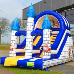 Slide inflável do castelo