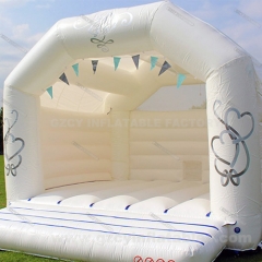 Commercial inflatable white bouncy castle, white bounce house