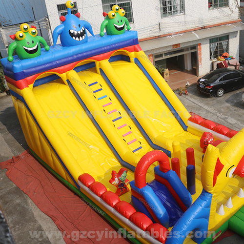Large inflatable amusement park jumping castle